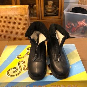 La Canadine Short Boot 7.5
